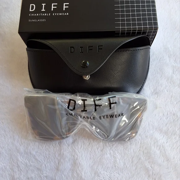 Diff Eyewear | Accessories | Diff Eyewear Black And Brown  display picture 3